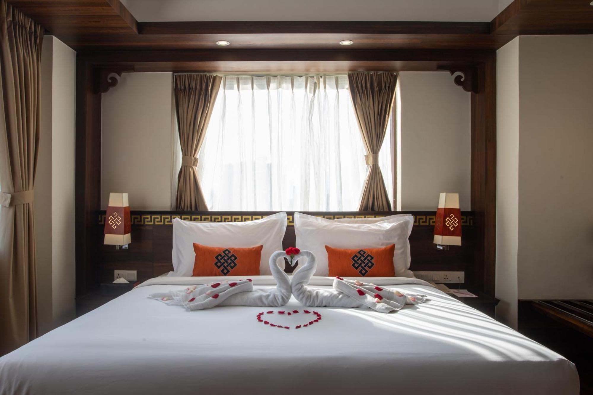 Hotel Ramada By Wyndham Kathmandu Dhumbarahi Zewnętrze zdjęcie