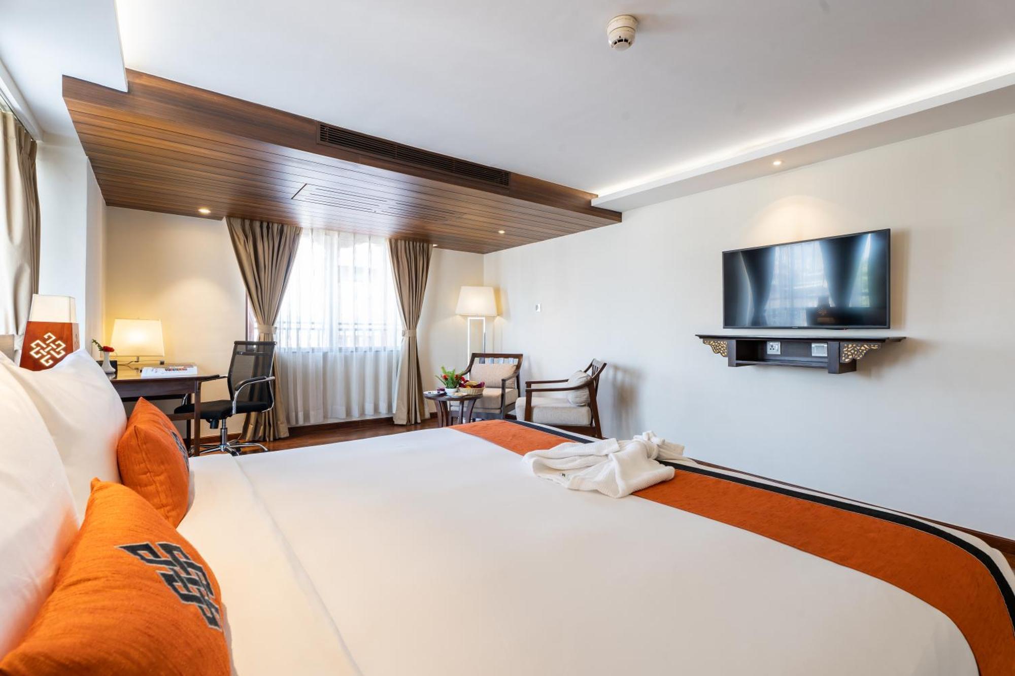 Hotel Ramada By Wyndham Kathmandu Dhumbarahi Zewnętrze zdjęcie