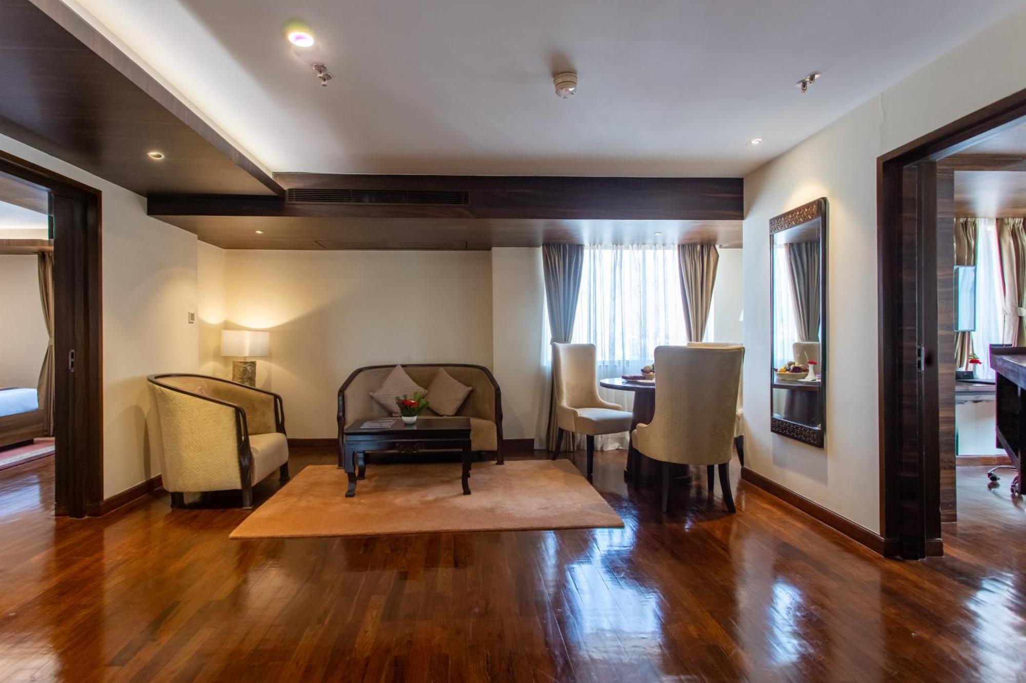 Hotel Ramada By Wyndham Kathmandu Dhumbarahi Zewnętrze zdjęcie