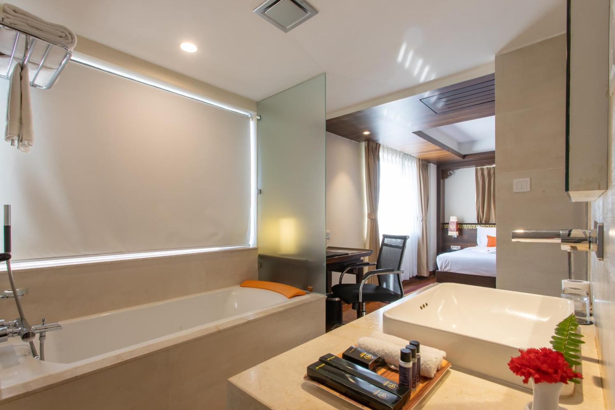 Hotel Ramada By Wyndham Kathmandu Dhumbarahi Zewnętrze zdjęcie