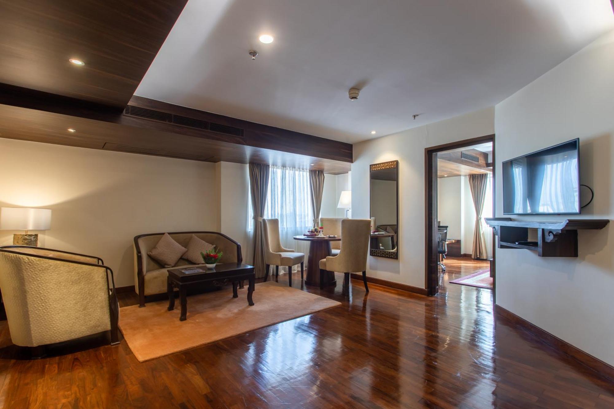 Hotel Ramada By Wyndham Kathmandu Dhumbarahi Zewnętrze zdjęcie